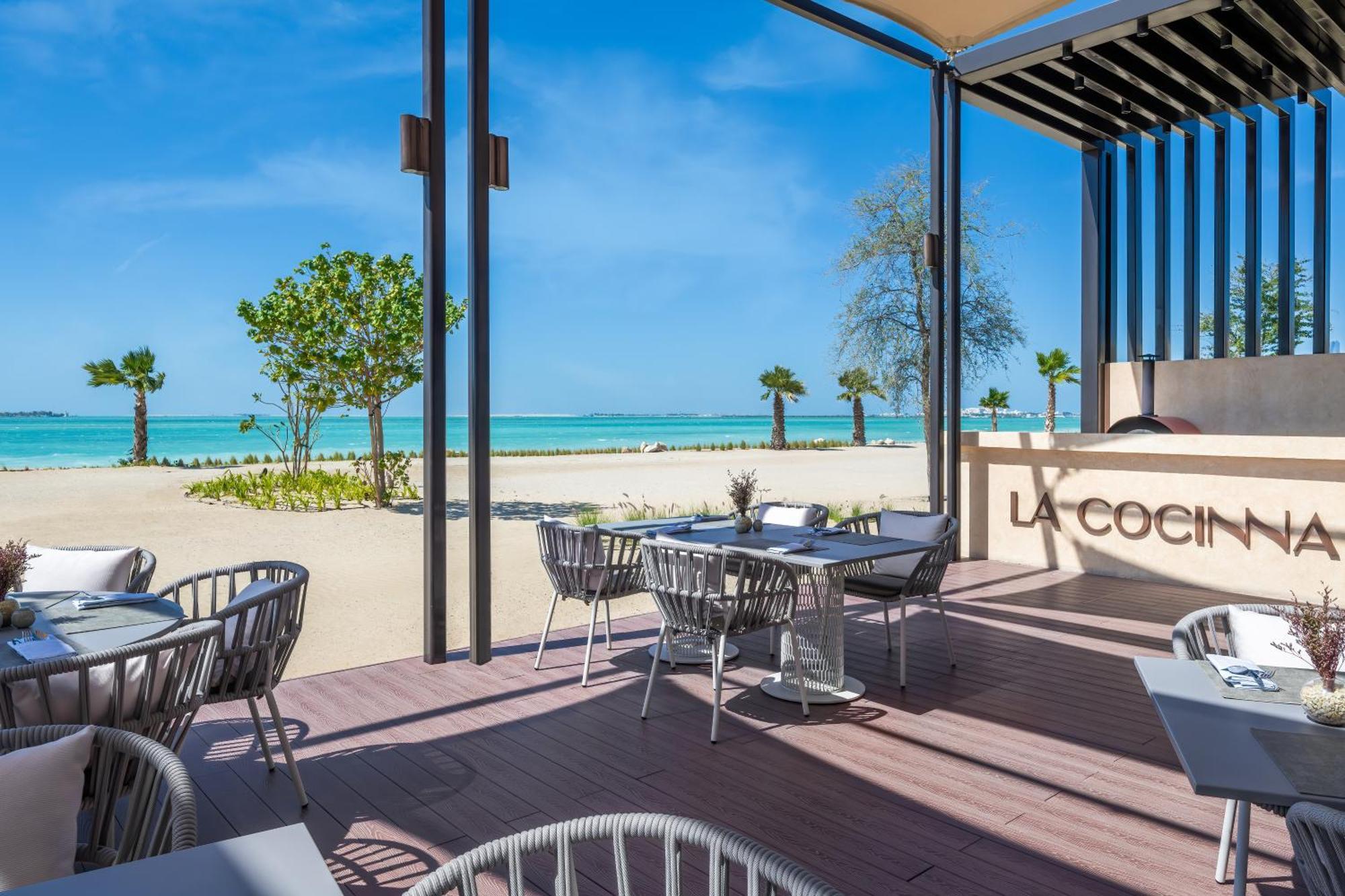Bab Al Nojoum Hudayriyat Villas Абу Даби Екстериор снимка