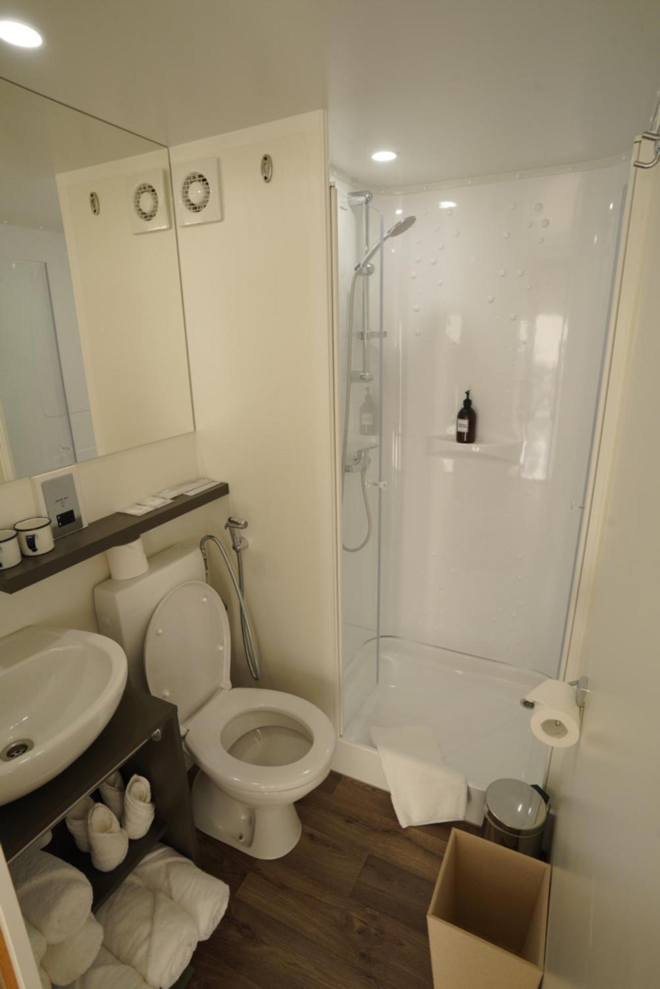 Bab Al Nojoum Hudayriyat Villas Абу Даби Стая снимка