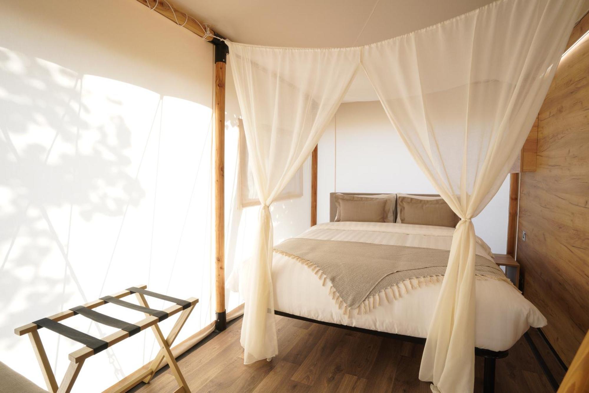 Bab Al Nojoum Hudayriyat Villas Абу Даби Стая снимка